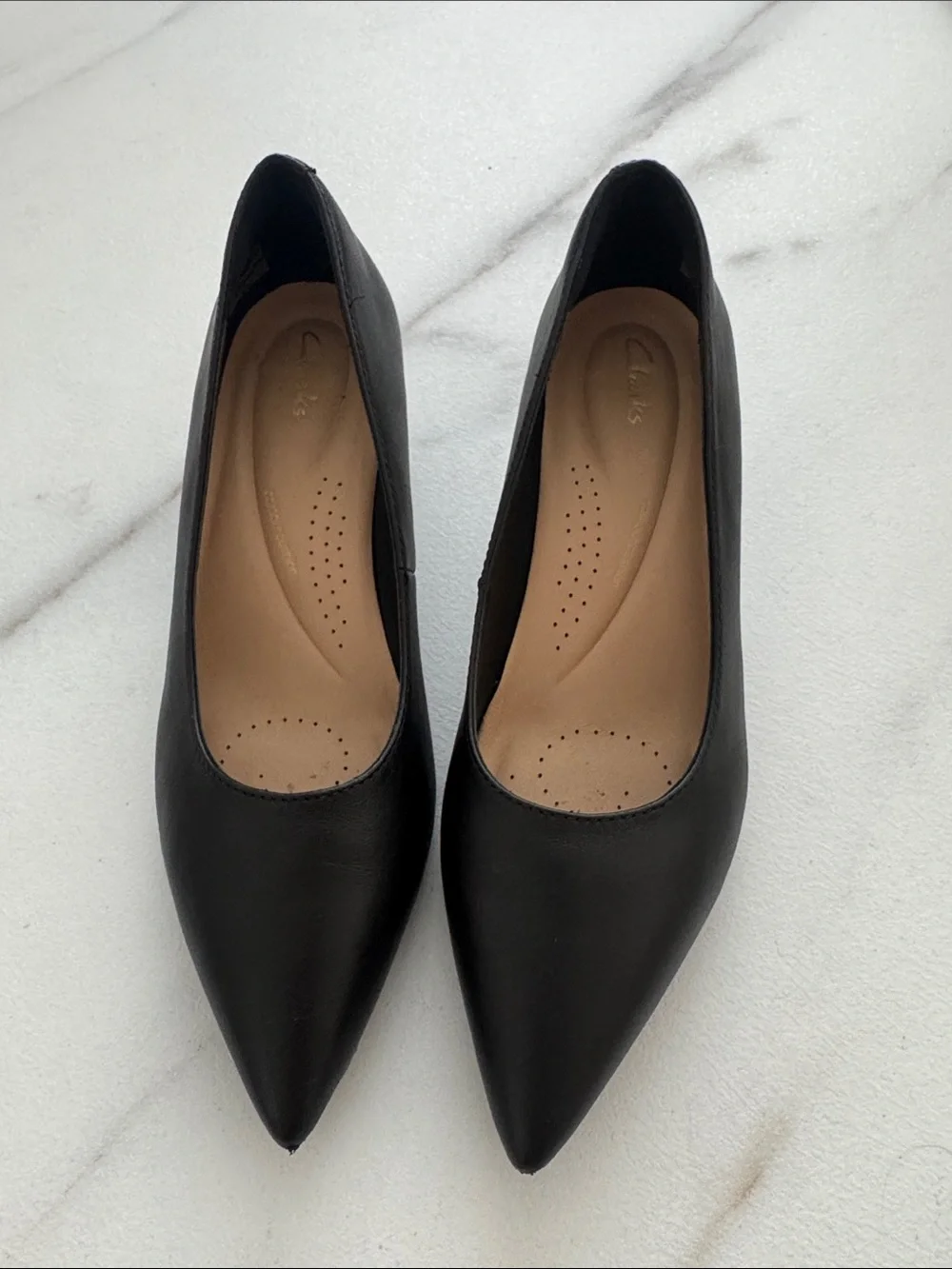 Clarks Black Pointed Toe Mid-Heel Dress Pumps